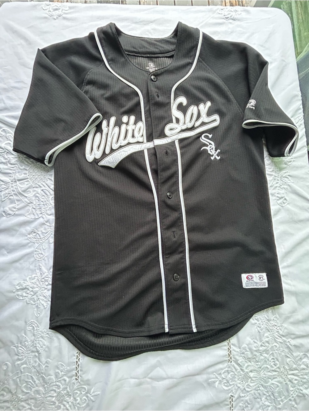 Majestic Black and White Chicago White Sox Button-Up Jersey